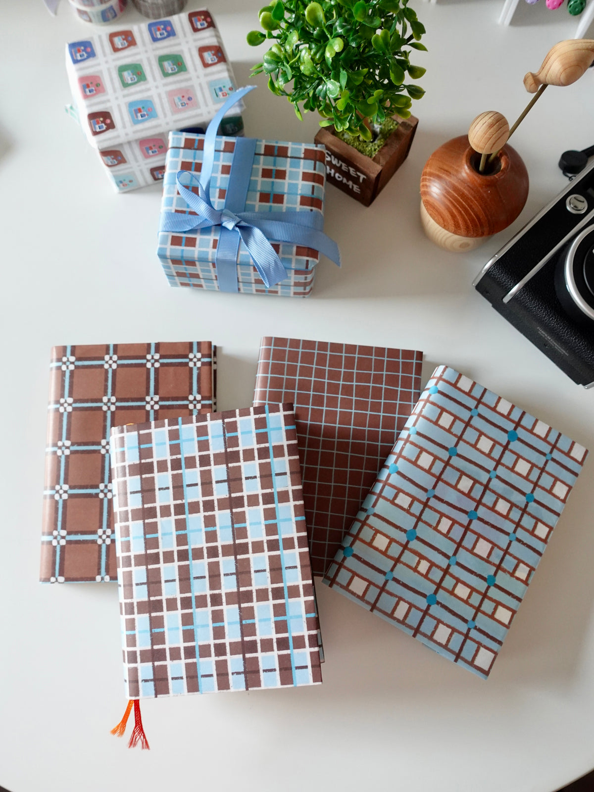 Design Paper - Brown check pattern