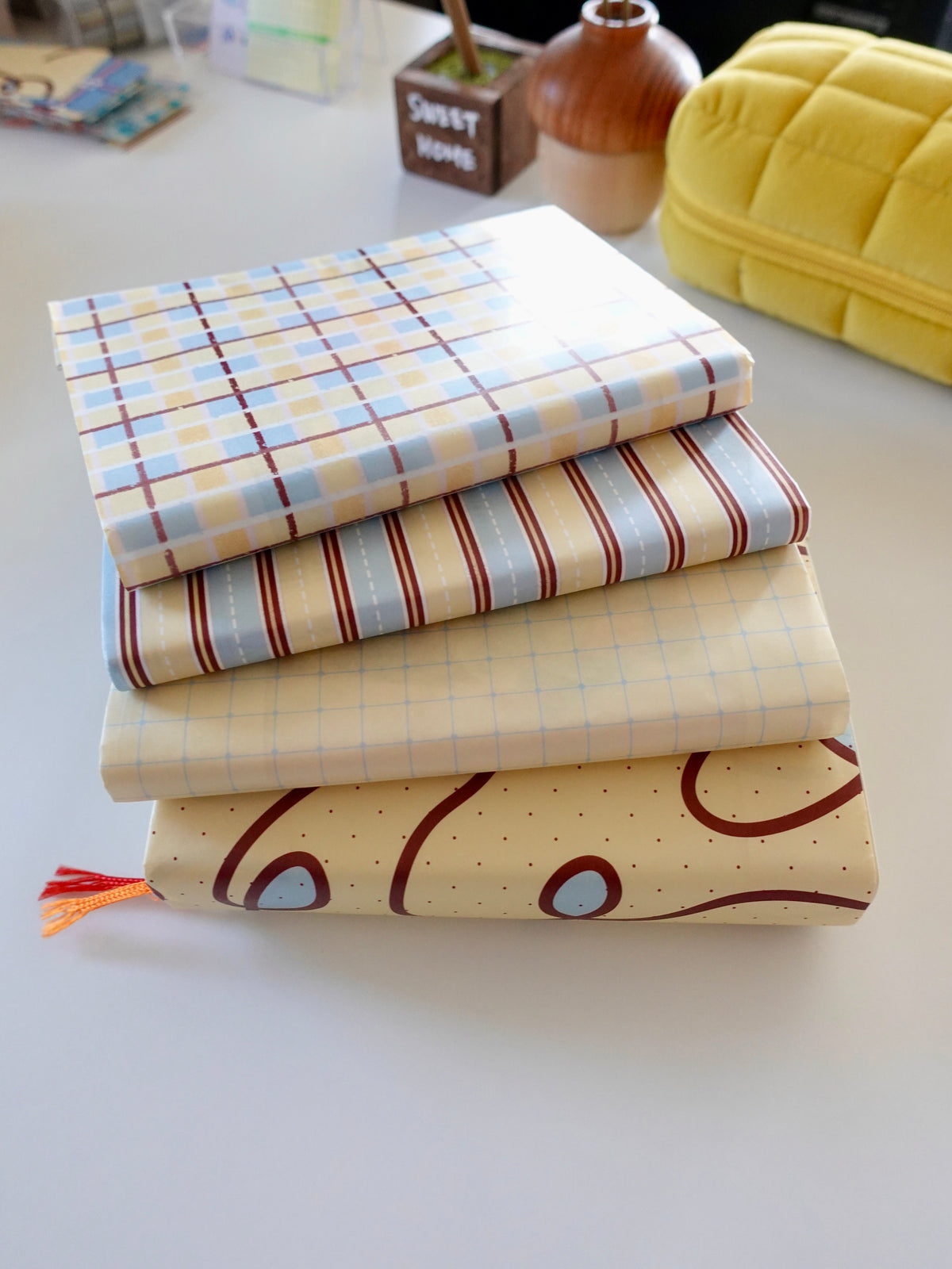 Design Paper - Butter yellow grid